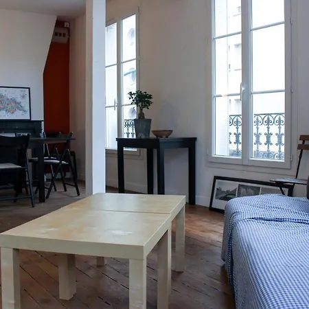 Spacious In A Dynamic Neighborhood Appartement